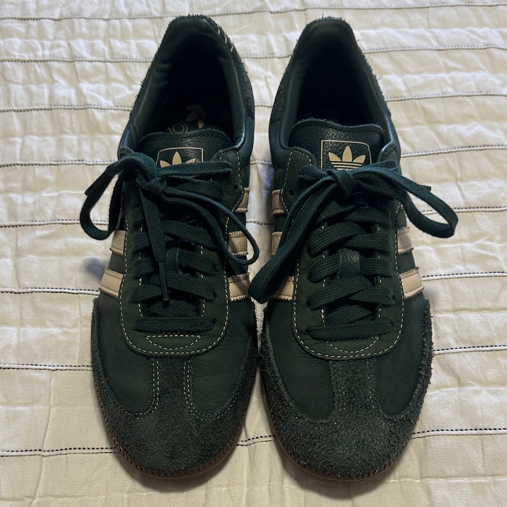 adidas Samba OG Sneakers in Mineral Green and Crystal Sand - Picture 2 of 12
